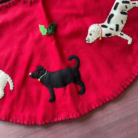 Pets & Paws Christmas Tree Skirt | The Animal Rescue Site Mini dog felt tree skirt